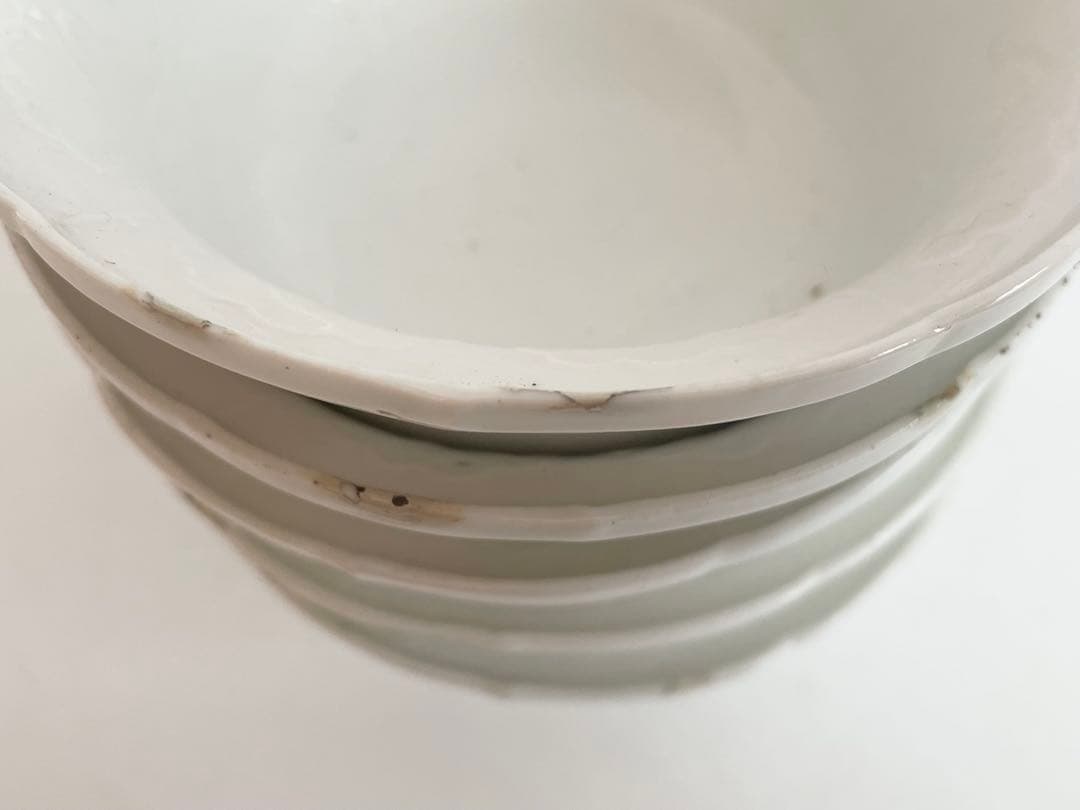 白磁陽刻向付、蕎麦猪口