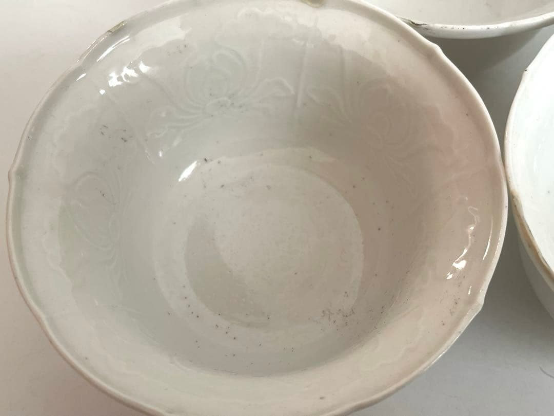 白磁陽刻向付、蕎麦猪口