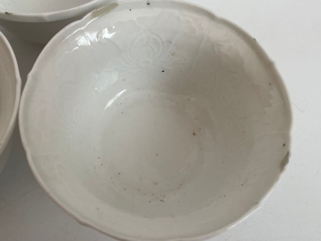 白磁陽刻向付、蕎麦猪口