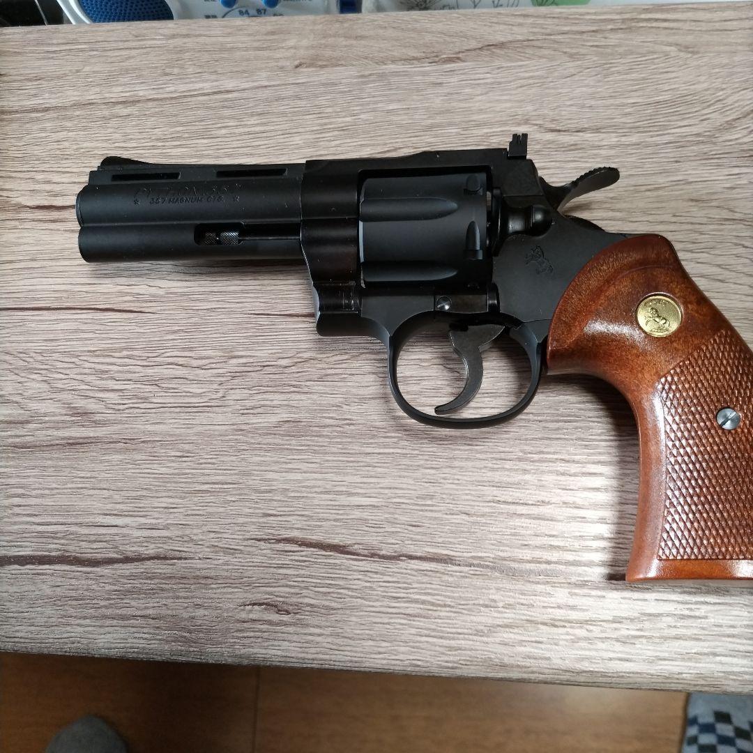 タナカ コルトパイソン.357 マグナム4インチ ヘビーウェイトモデルガン