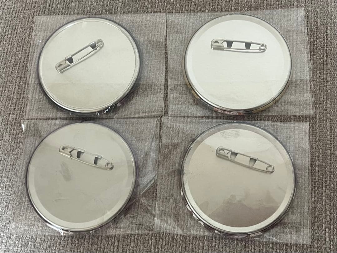 逆巻カナト　缶バッジセット