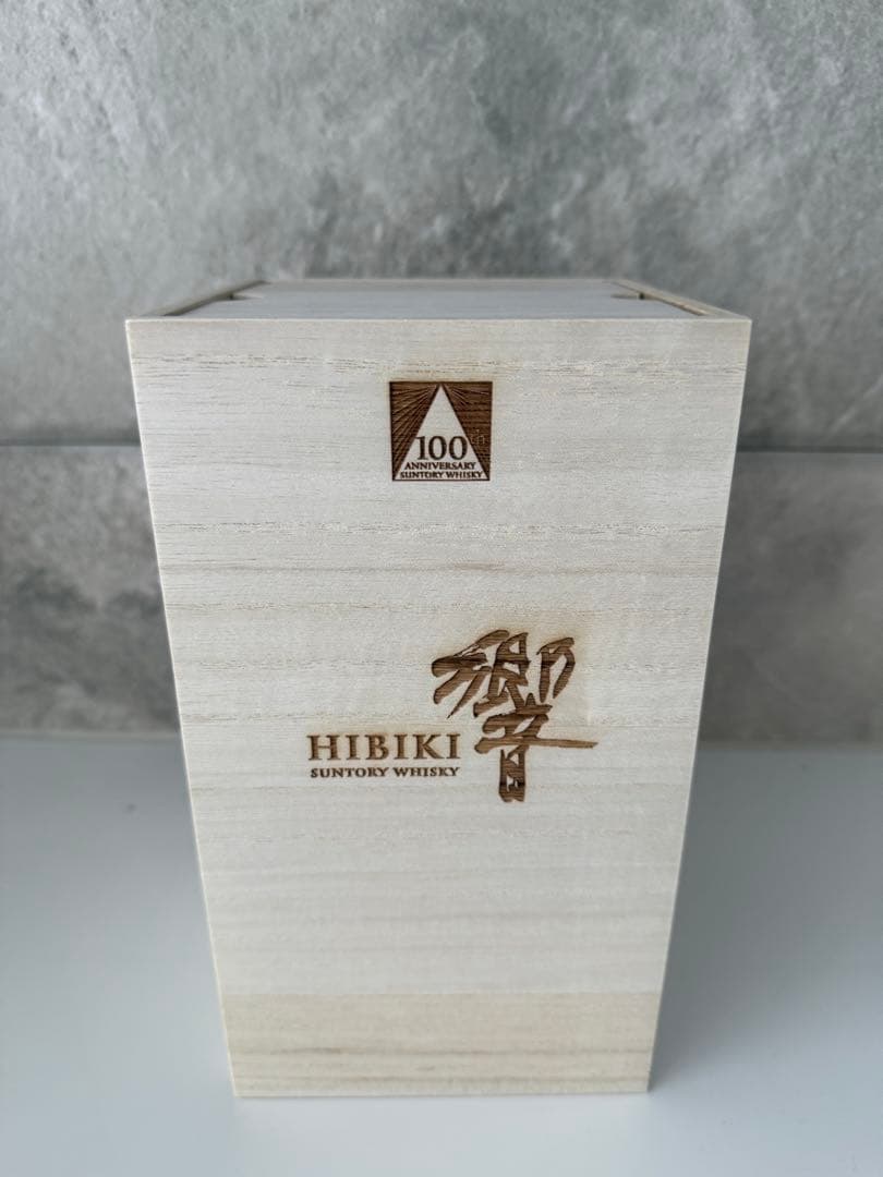 HIBIKI 100周年記念ウイスキー 700ml白箱付き