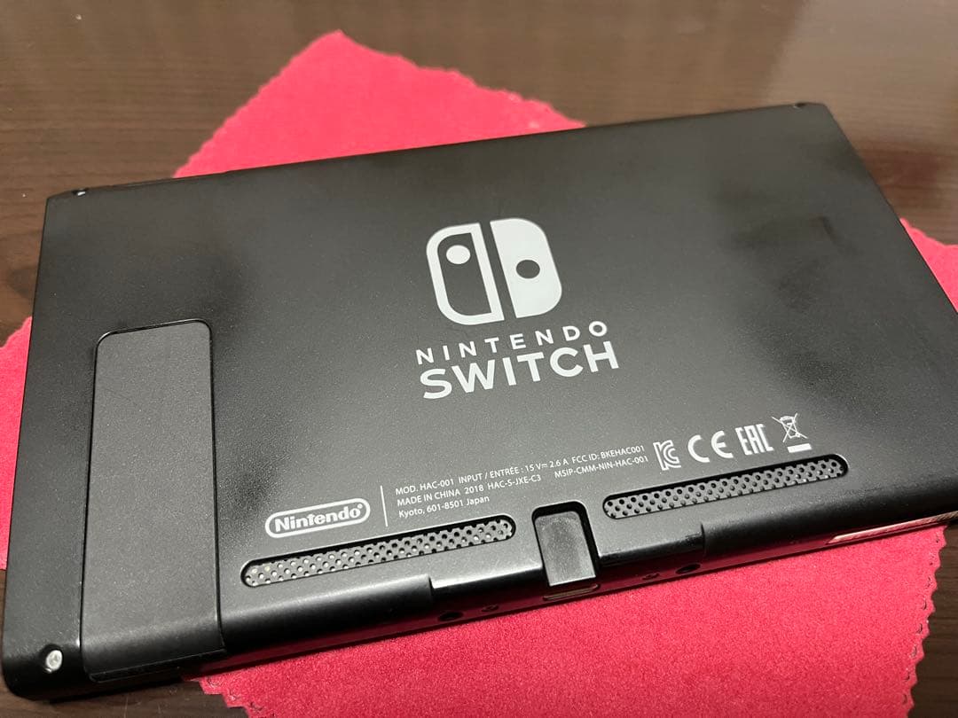 【初代】Nintendo Switch 本体 ジョイコン2組 キャリングケース