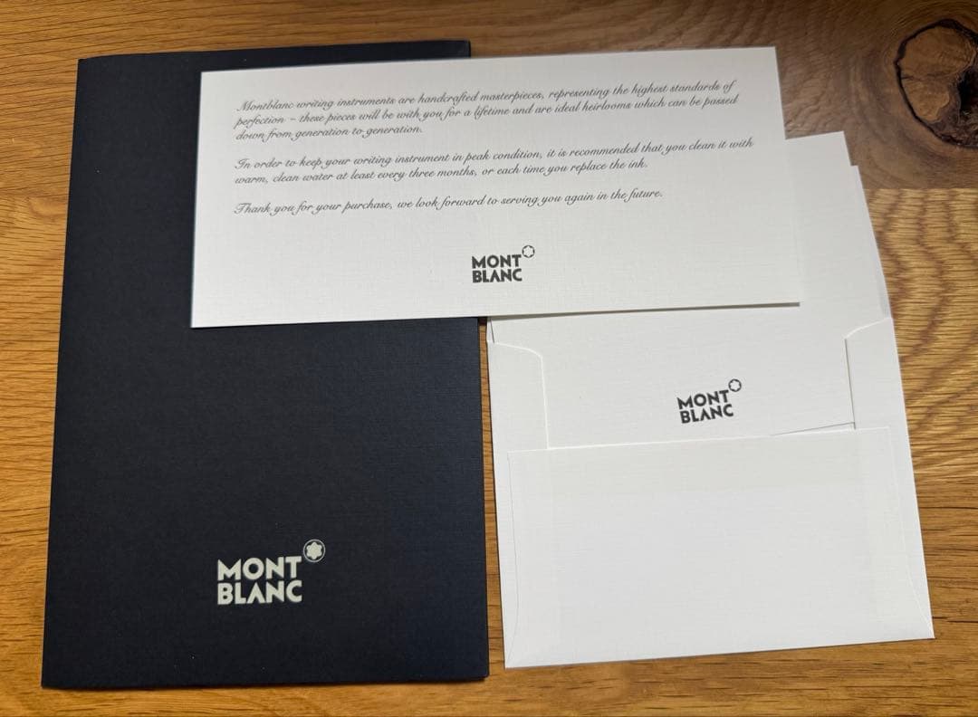 MONTBLANC 万年筆　ヘリテイジコレクション ルージュ・エ・ノワールM