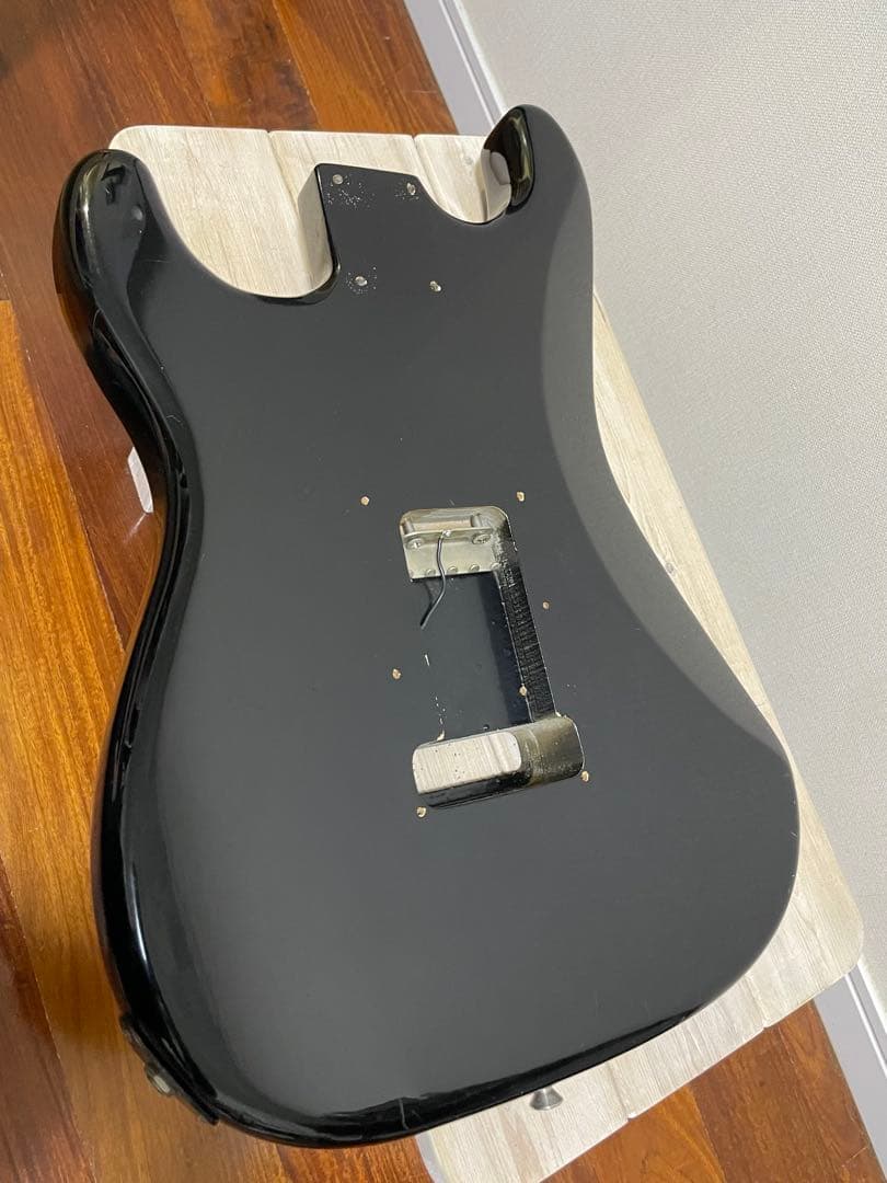 未完成　フェルナンデス　80'sストラトキャスター