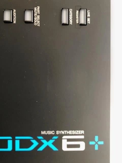 YAMAHA シンセサイザーMODX６＋　６１鍵盤
