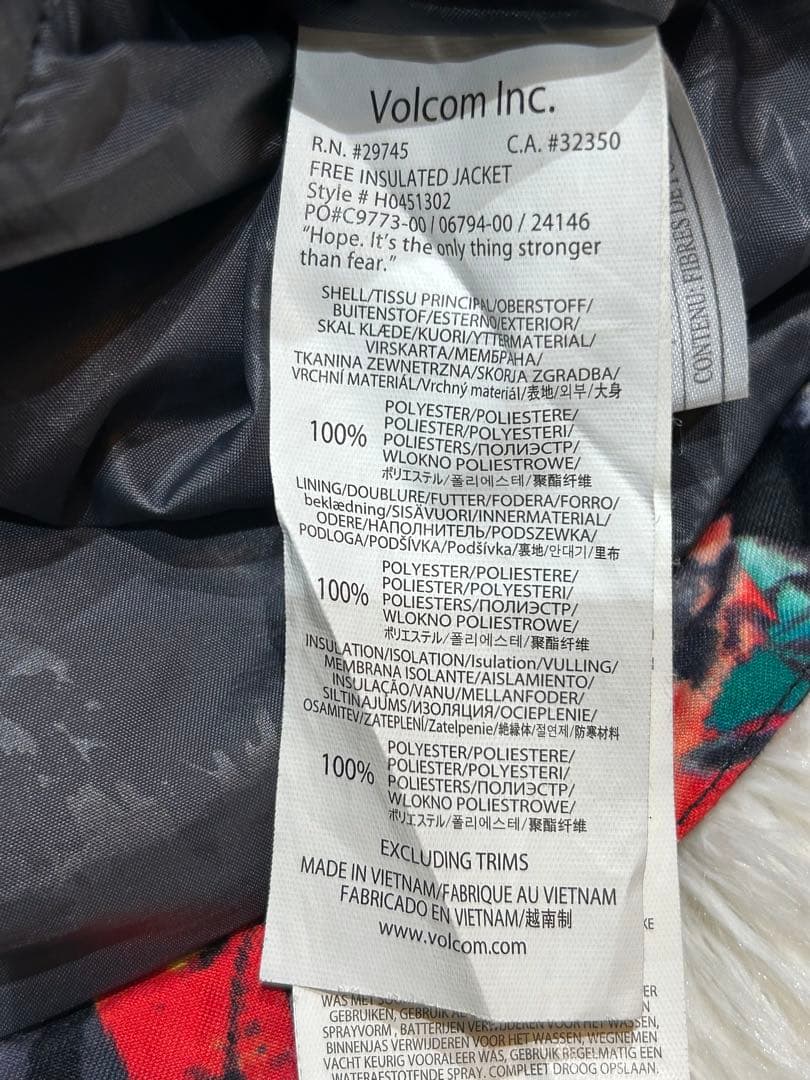 極美品VOLCOMスノーボードウェアジャケットFREE INSULATED