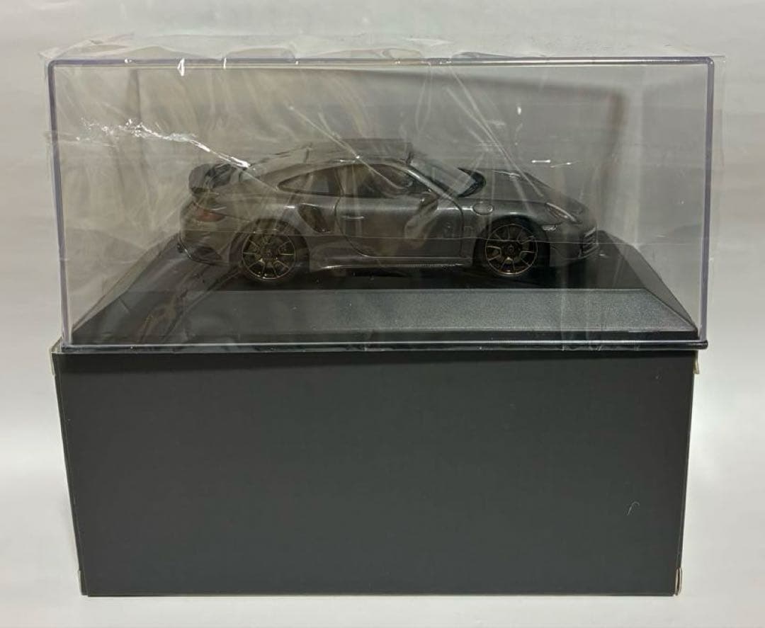 ポルシェ 911 ターボ S ミニカー（グレーメタリック）