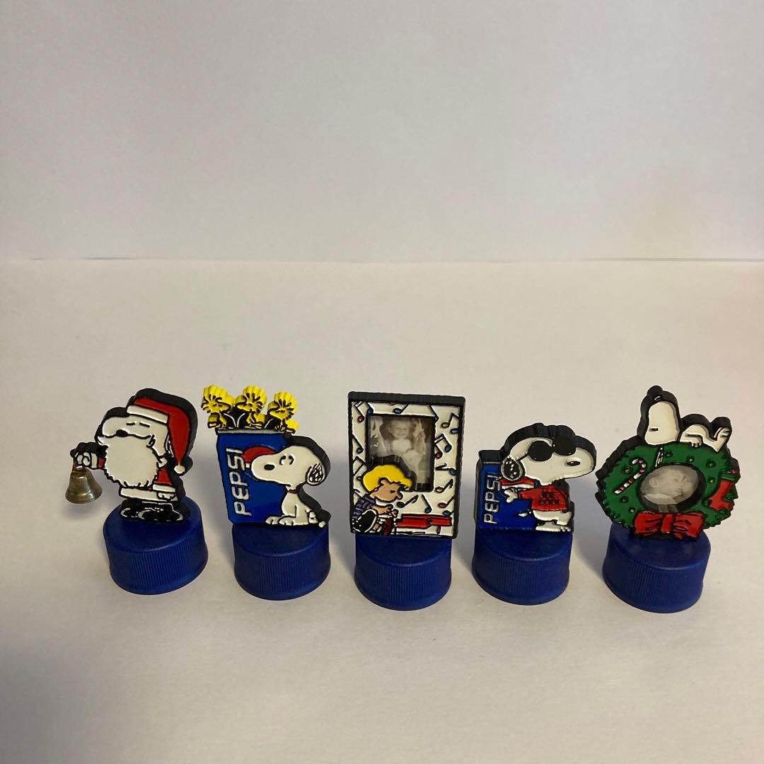 スヌーピー ペプシ ピロードールオーナメント& ペプシボトルキャップ レアな缶他