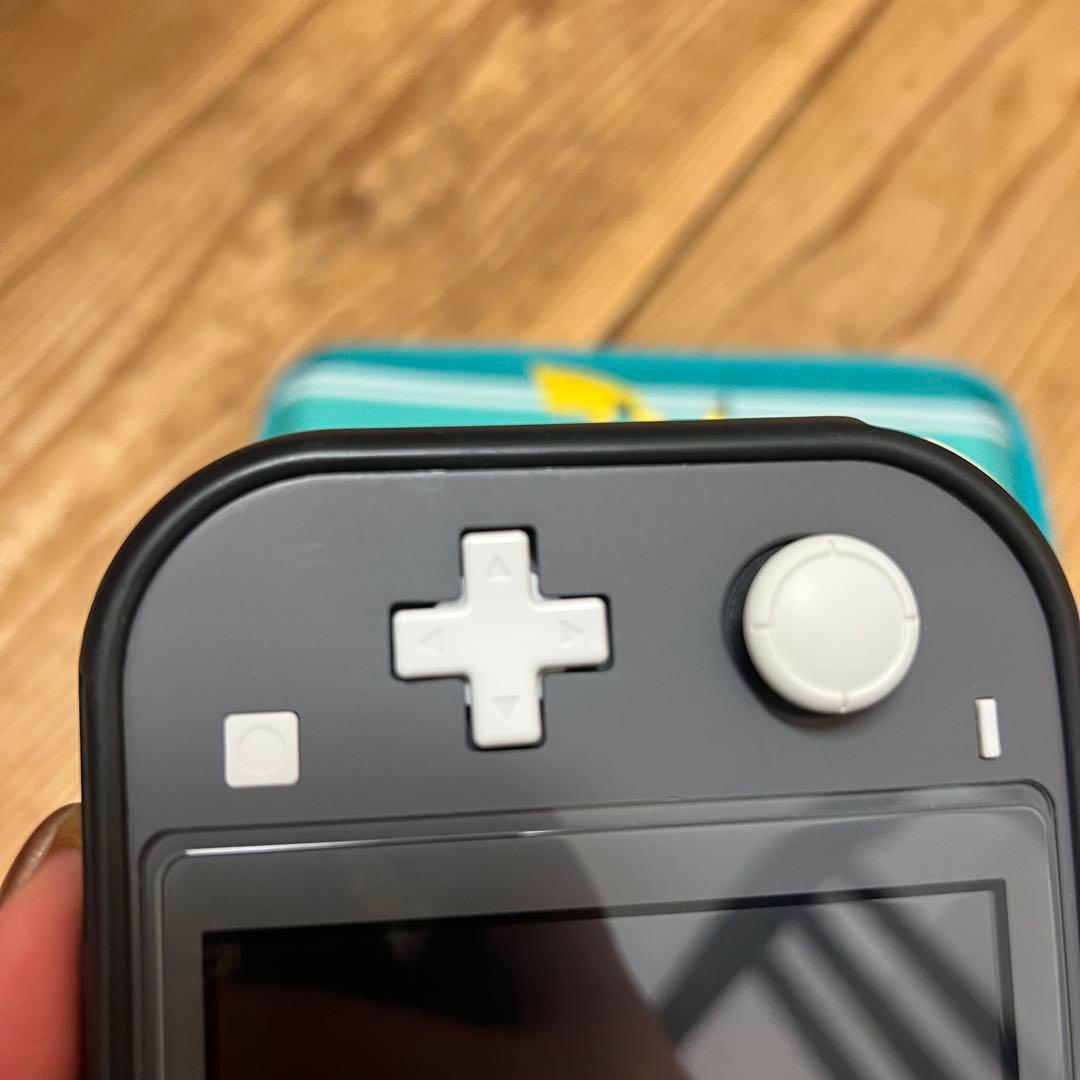 Nintendo Switch Lite ポケモンケース付き