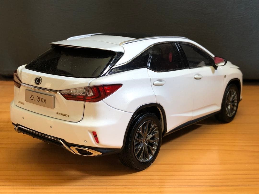 1/18 レクサス RX200t F SPORT ミニカー ホワイトノーヴァ