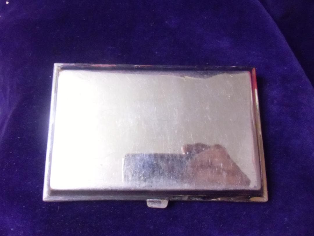 ★アメリカ軍＊ＣＢＩ＊銀張り製＊総彫りシガレットケース（実物）