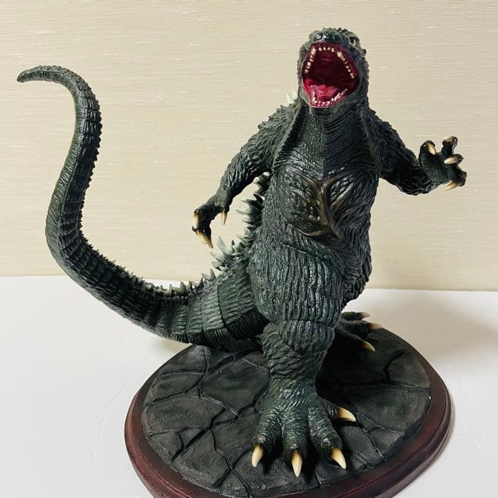 東宝怪獣シリーズ　巨大リアルフィギュア　ゴジラ