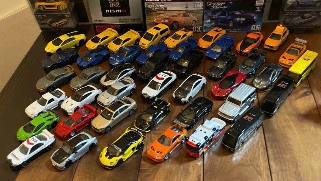 トミカ　トミカプレミアム　まとめ売り　大量（トミカ以外もあり）　43台