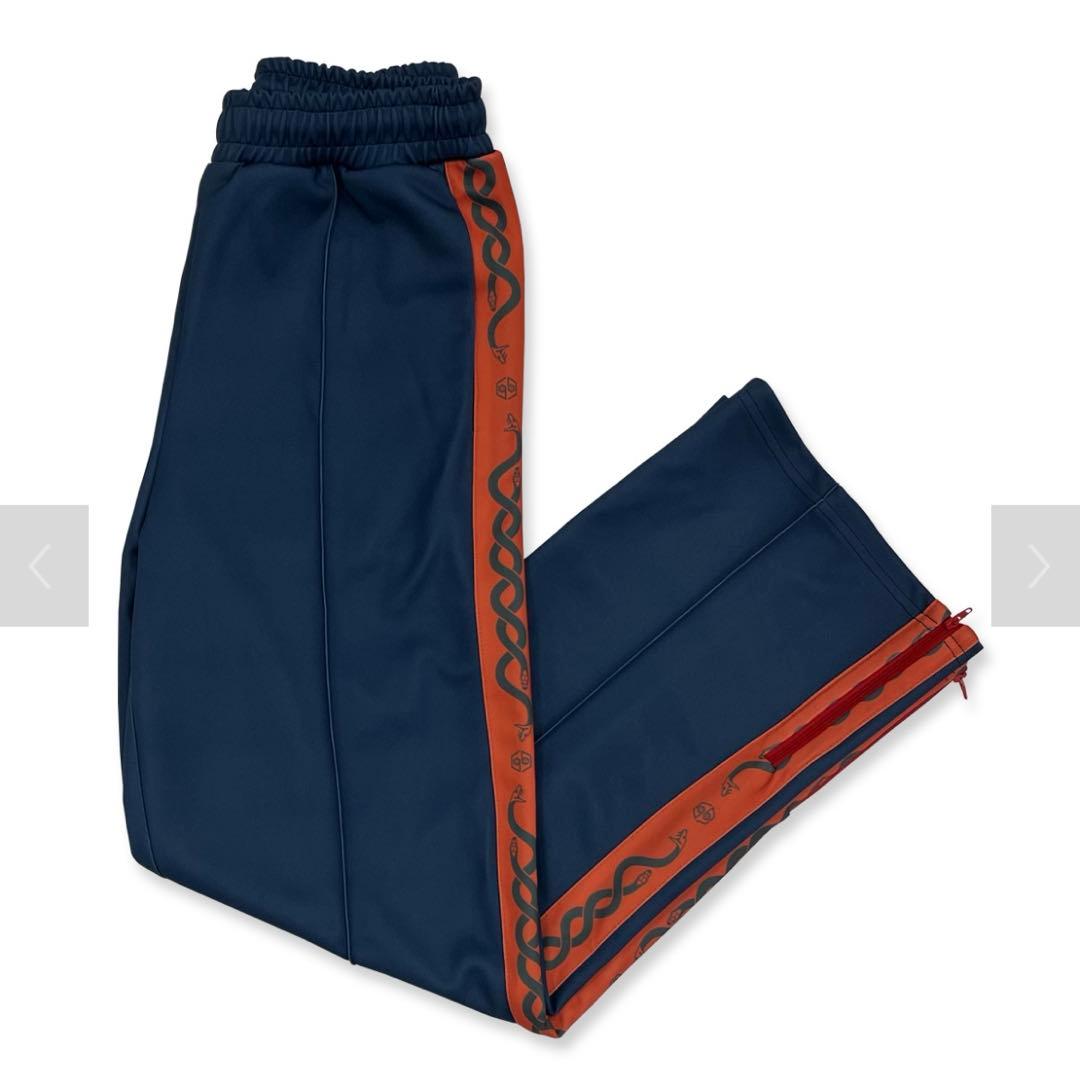 【女王蜂】セットアップ　サイズM トラックジャケット　ジャージ