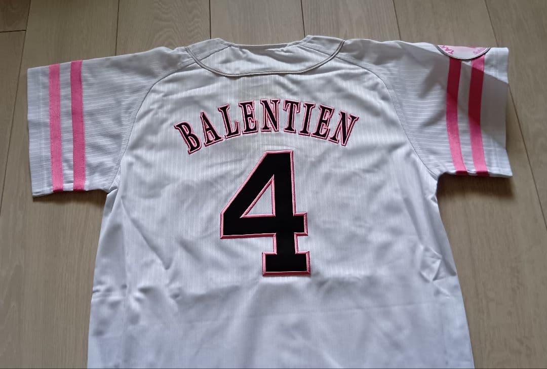 【限定　タグ付】ソフトバンクホークス　バレンティン　ピンクリボン　ユニフォーム