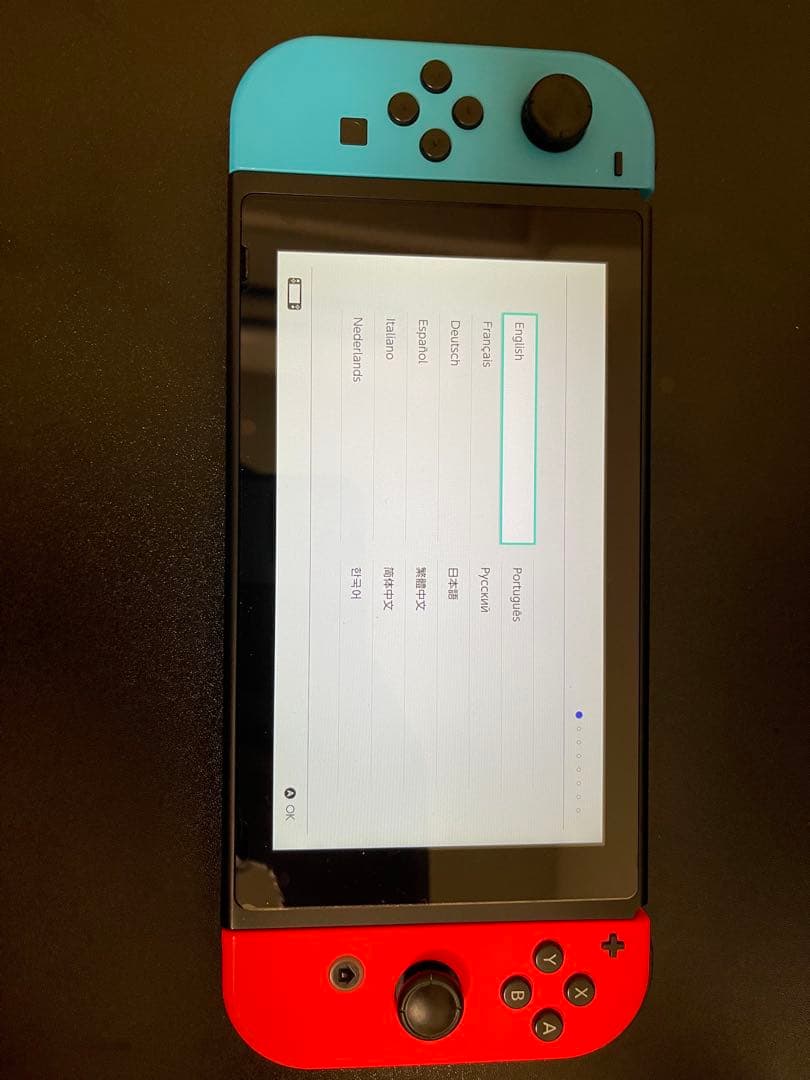 Switch本体　周辺機器　オマケ(純正ケース&縦型充電スタンド)
