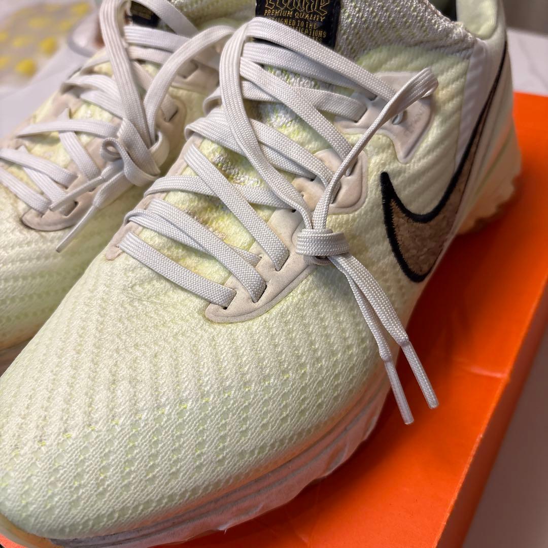 ナイキ エア ズーム インフィニティ ツアー NRG