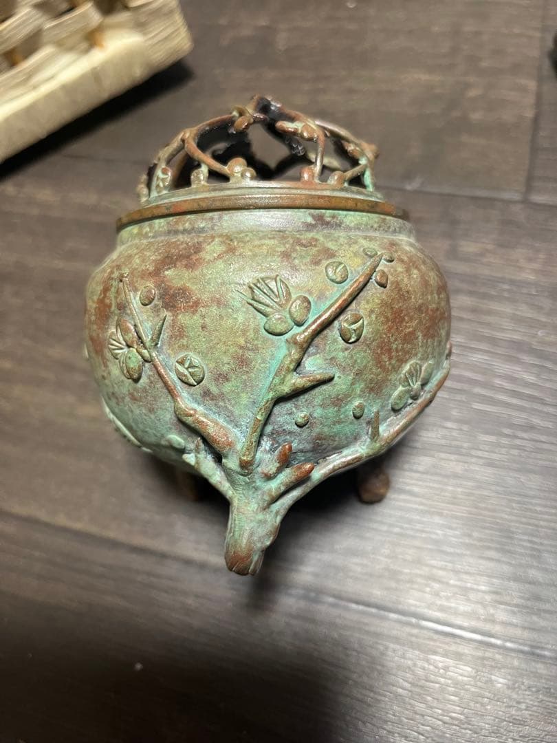 高岡銅器　　蝋型鋳銅　松竹梅　香炉