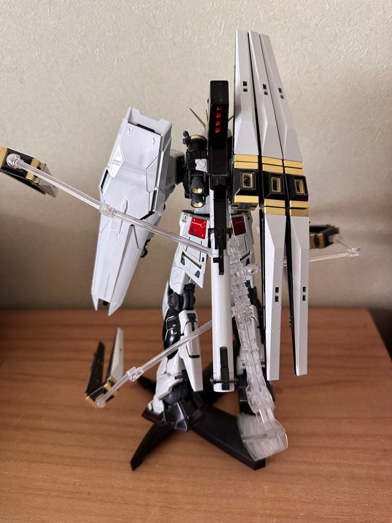 ニューガンダムMG ver.ka チタニウムフィニッシュver ガンプラ