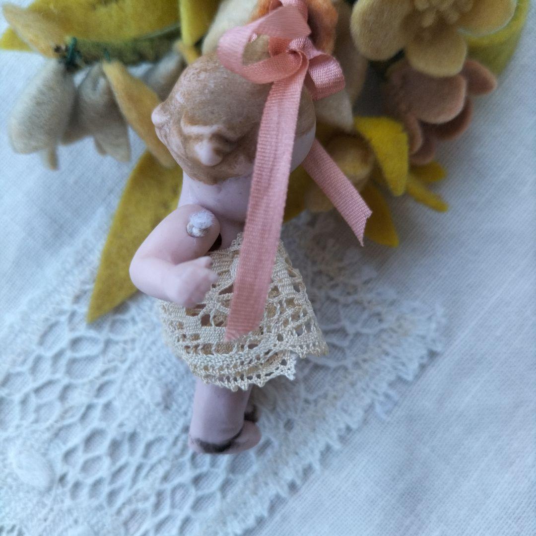 ドイツ　アンティーク　HERTWIG ミニチュアビスクドール　頭にリボン　女の子