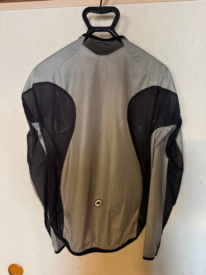 Assos アソスウィンドブレーカー