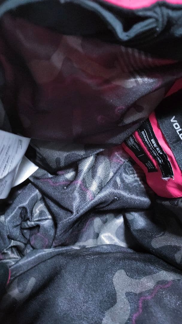 【 VOLCOM ボルコム】 スノーボードウェアパンツ ズボン ゴアテックス