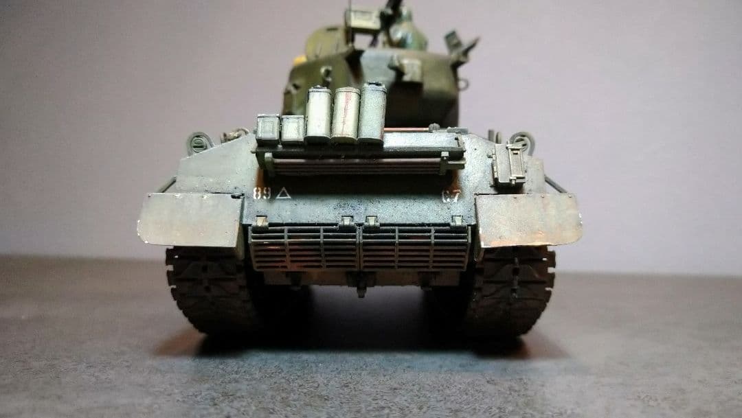 M4EG8 シャーマン戦車 1/35 スケール　朝鮮戦争仕様