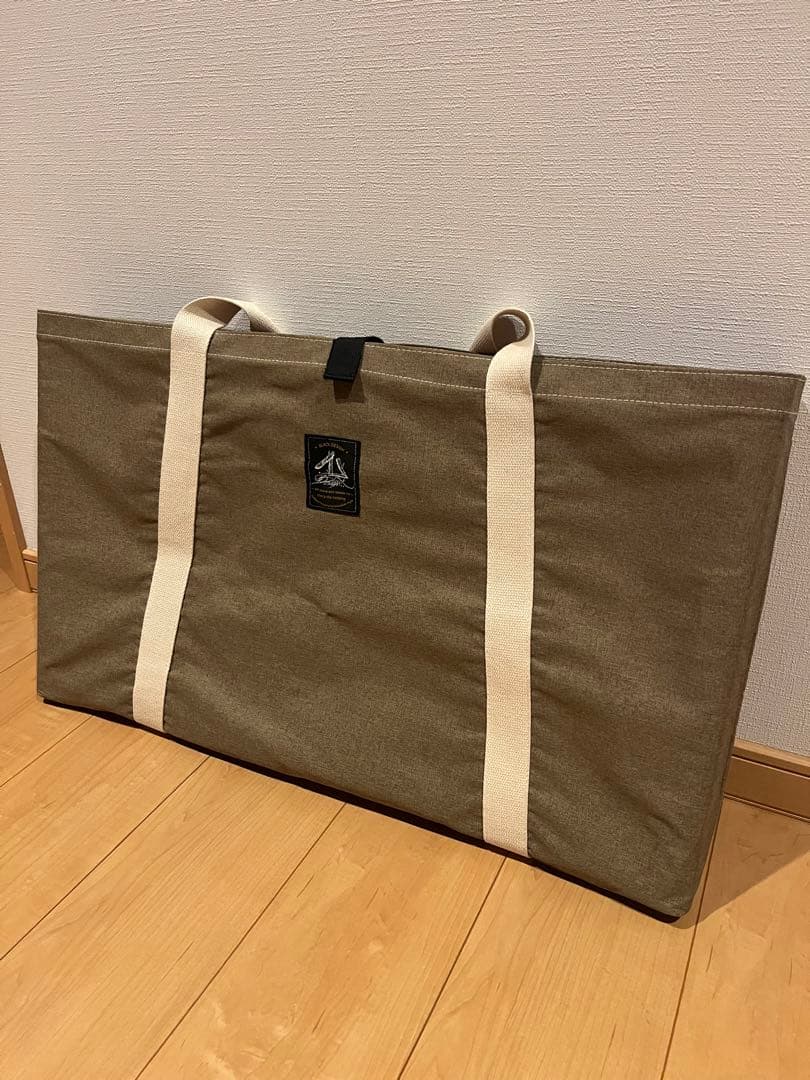 ハレテーブル　ブラックデザイン　美品