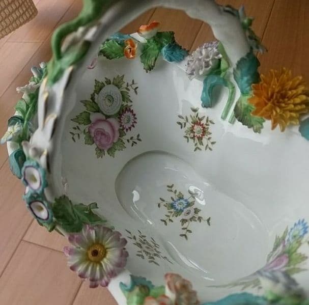 【coalport コールポート】バスケット　花のアップリケ✾優しい色合い