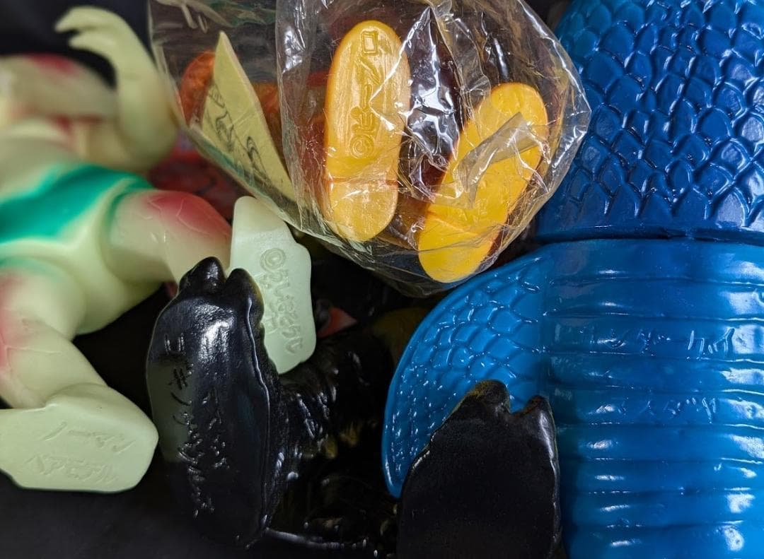 スペクトルマン＆登場怪獣（ベアモデル・マスダヤ復刻）ソフビフィギュア４体セット