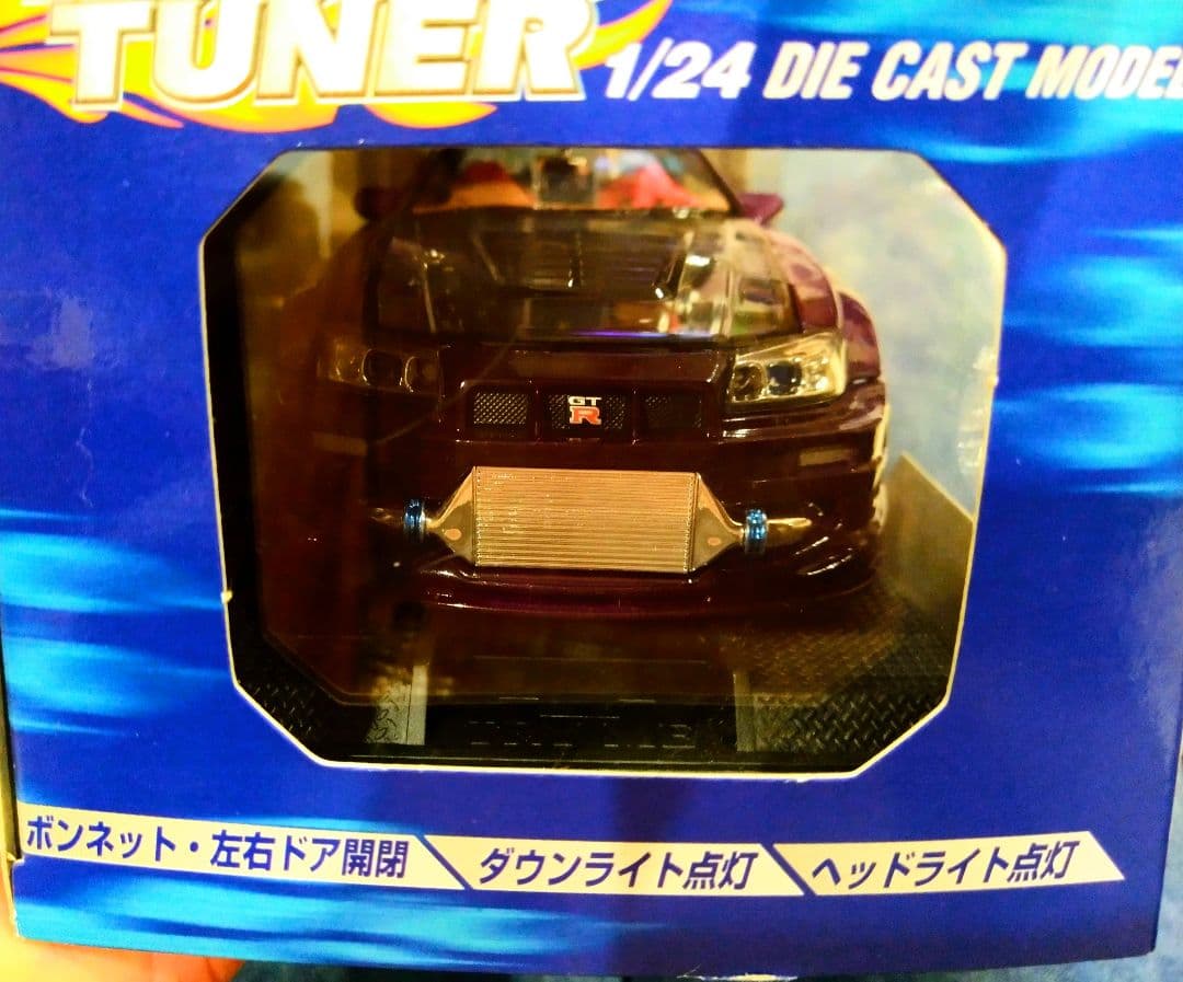 SKYLINE GT-R R34 1/24 ダイキャストモデ 光る模型