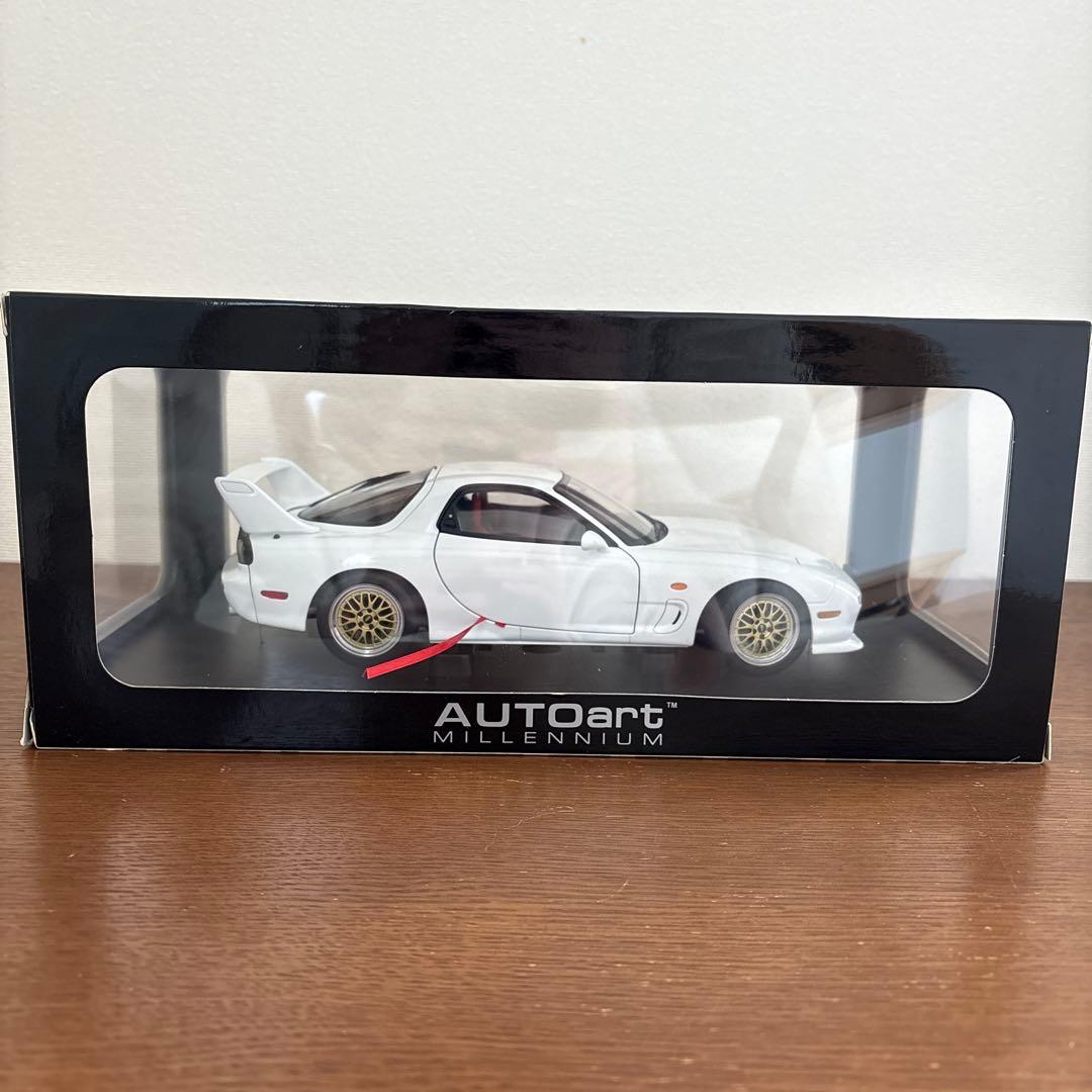 オートアート　マツダ　アンフィニ　RX-7 FD3S ホワイト　1/18