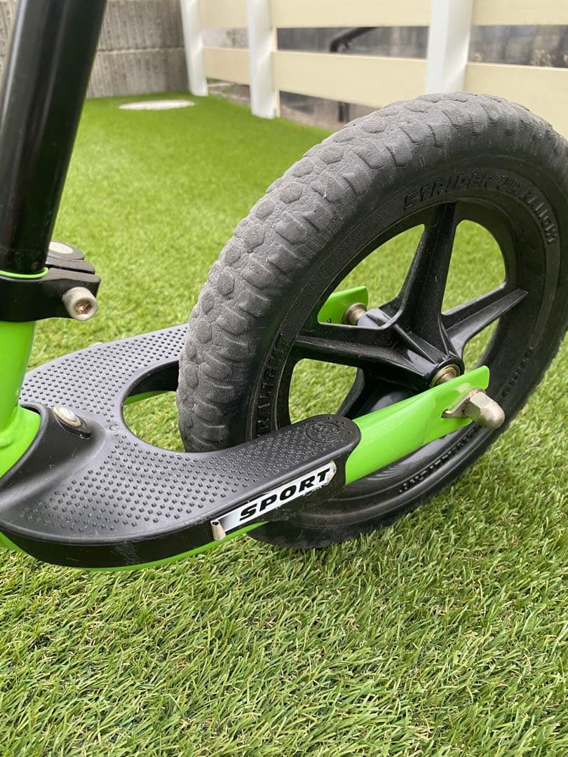 ストライダースポーツプロ＆プロテクター＆ヘルメット＆スタンド＆ベル　5点セット