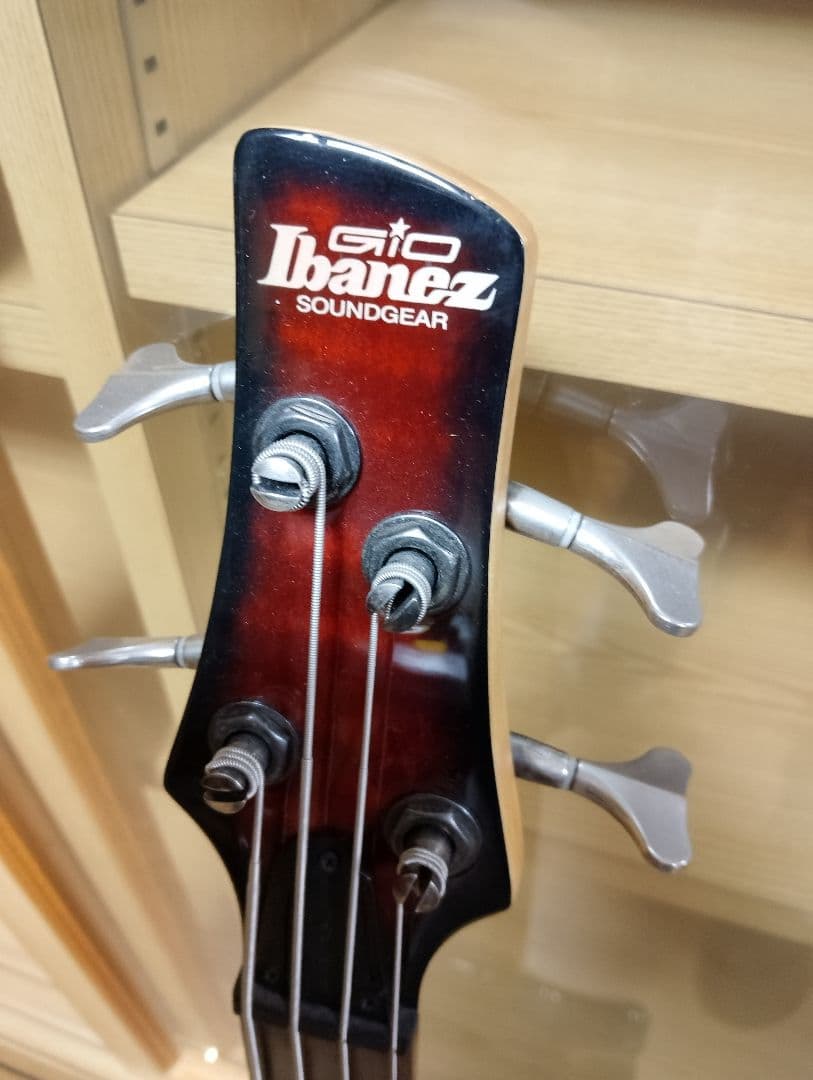 Ibanez Soundgear 4弦エレキベース バースト
