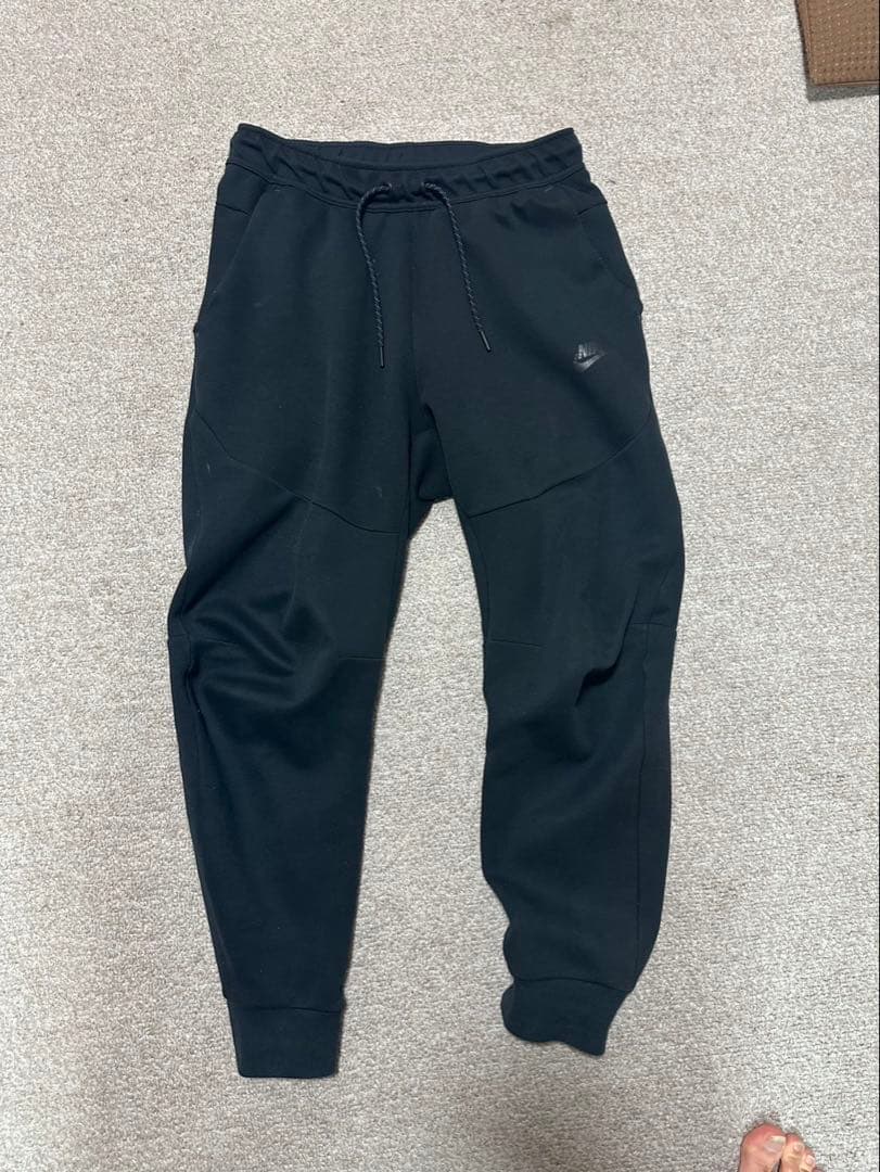 nike テックフリース　sサイズ