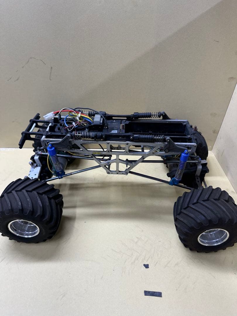 御*月様 クラッドバスターロングホイールベース仕様！TXT-1シャーシ