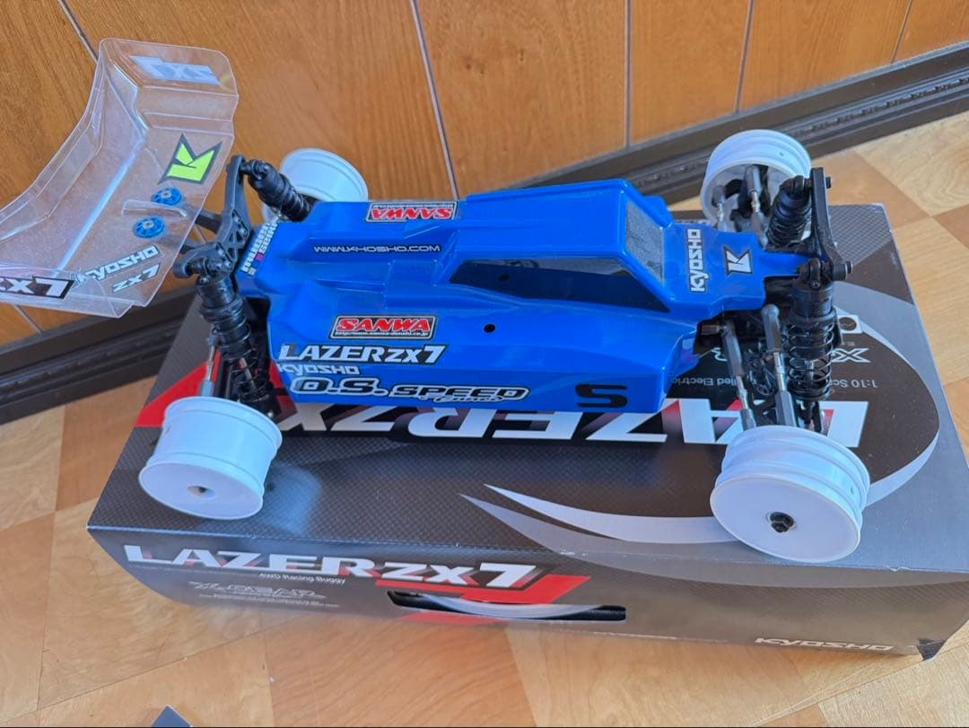 値下げ！Kyosho Lazer ZX-7 1/10 4WDバギー