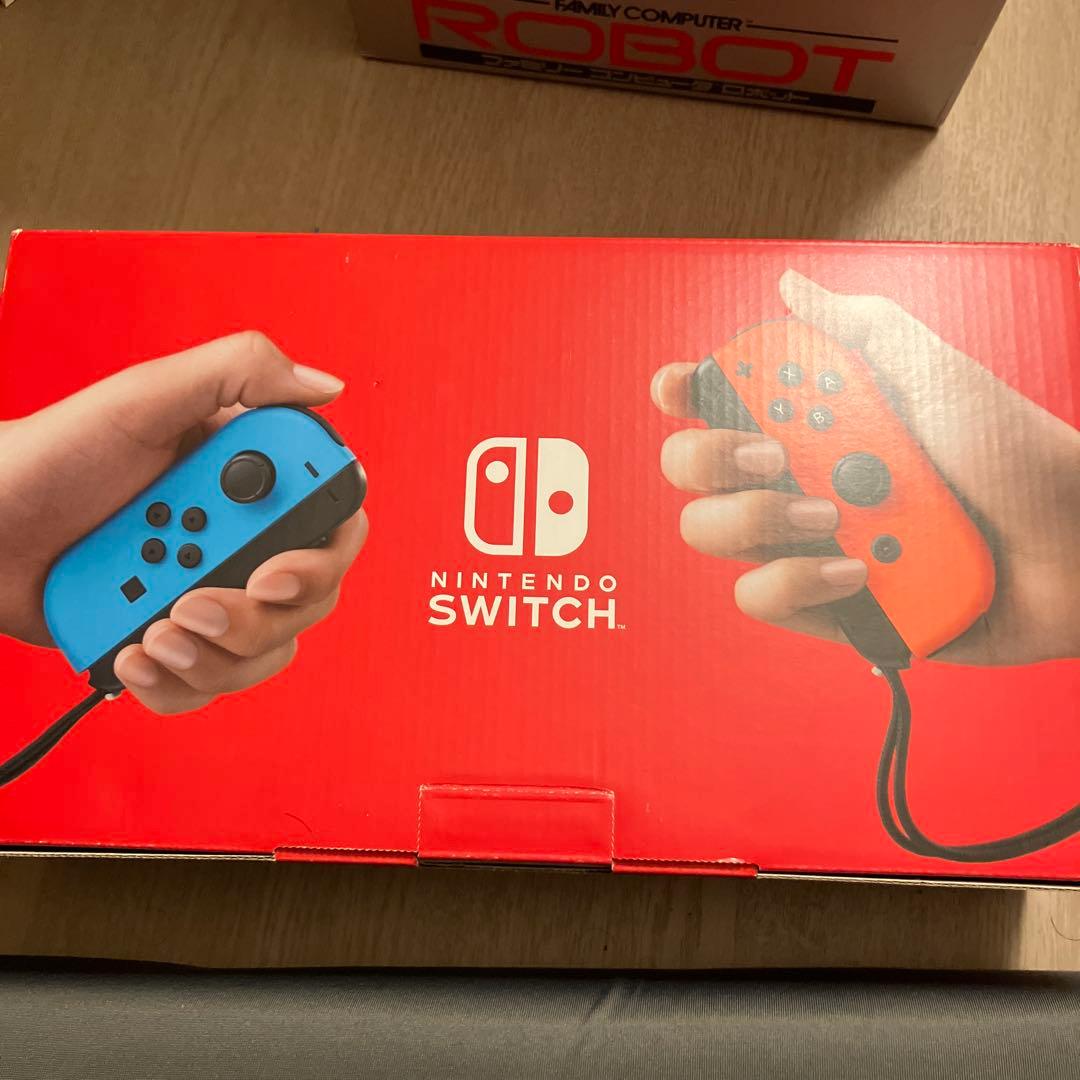 Switch 新型　本体　ネオンブルー/ネオンレッド
