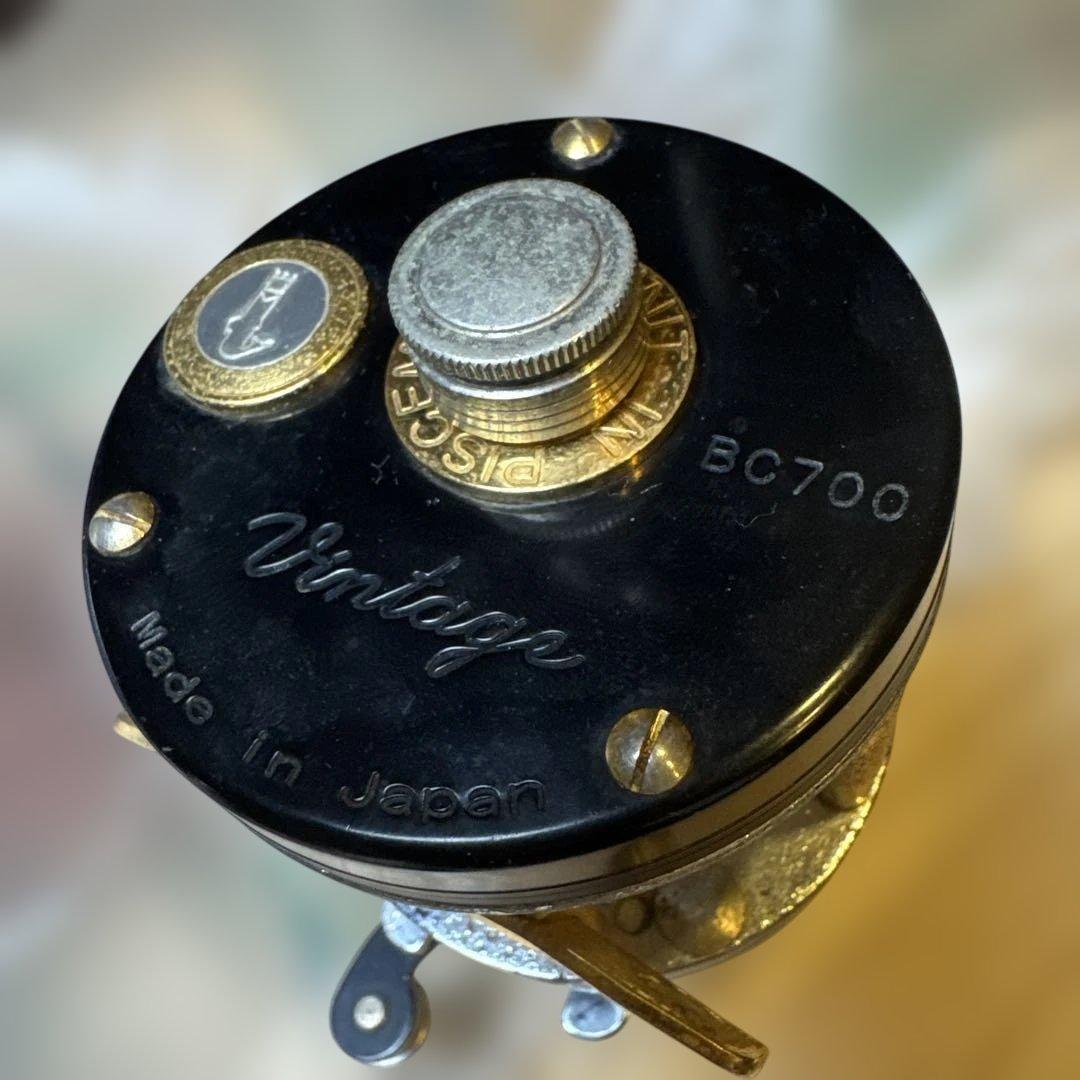Vintage ベイトリール 五十鈴　BC700 イスズリール