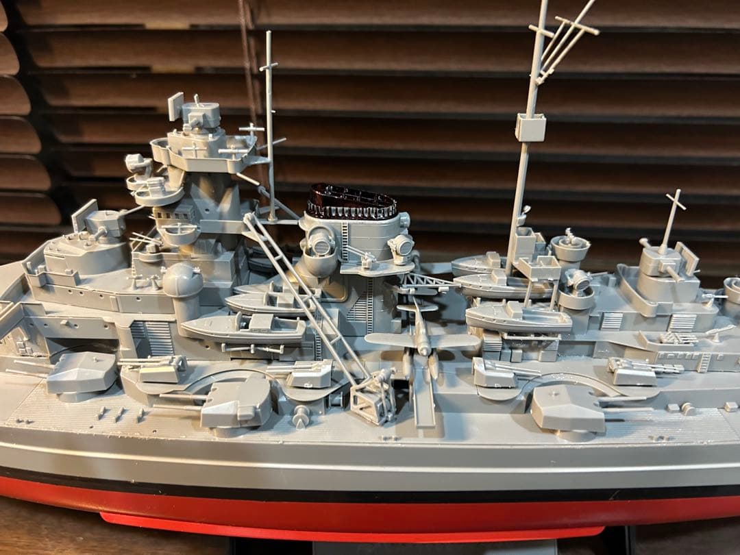 ビスマルク高速戦艦ドイツ1/350世界最強の戦艦一撃でフッド戦艦を撃沈(完成品)