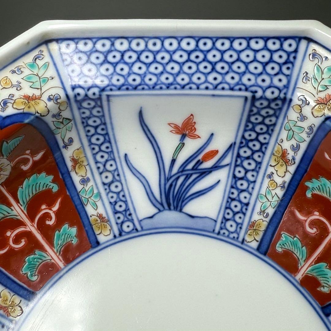 十二代　酒井田柿右衛門　菓子鉢　八角浅小　染錦松竹梅地紋　共箱　定価55万円