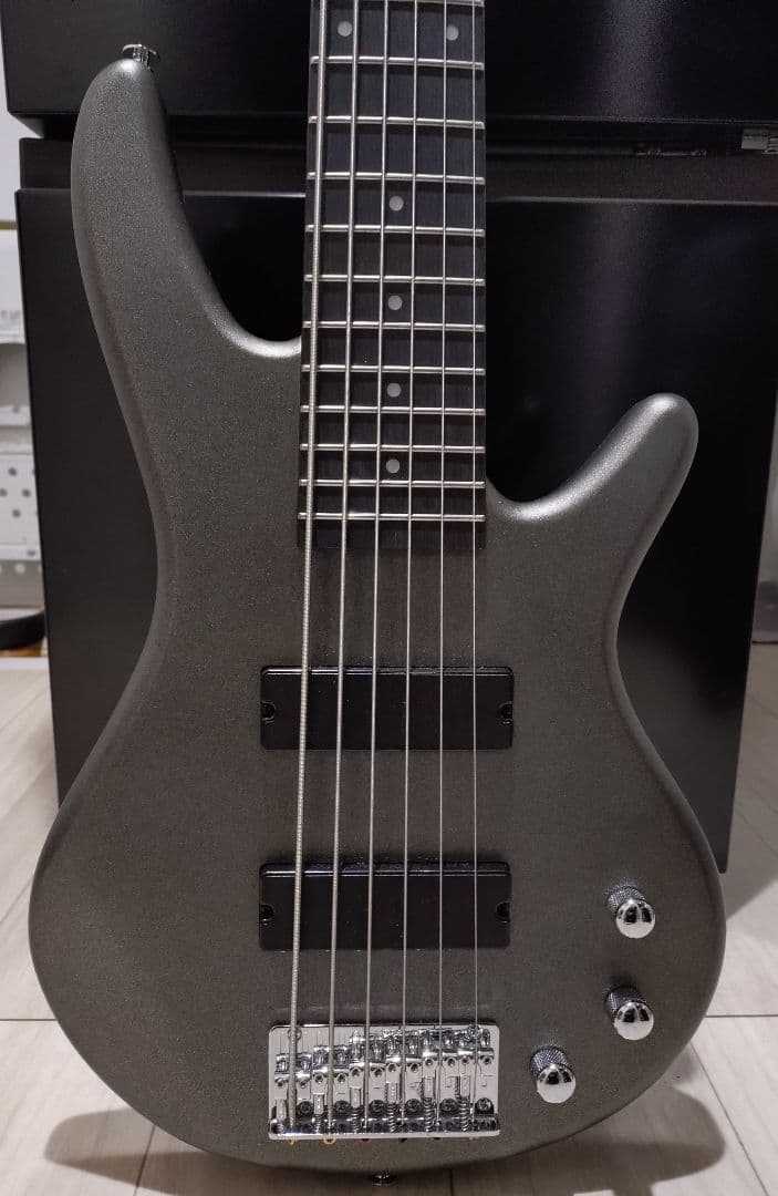 エレキベース　6弦ベース　Ibanez　GSR186-TUM