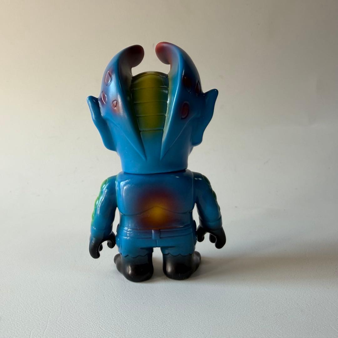 リアルヘッド　クローンミュータントイービル　ミニ　ソフビ　フィギュア　青