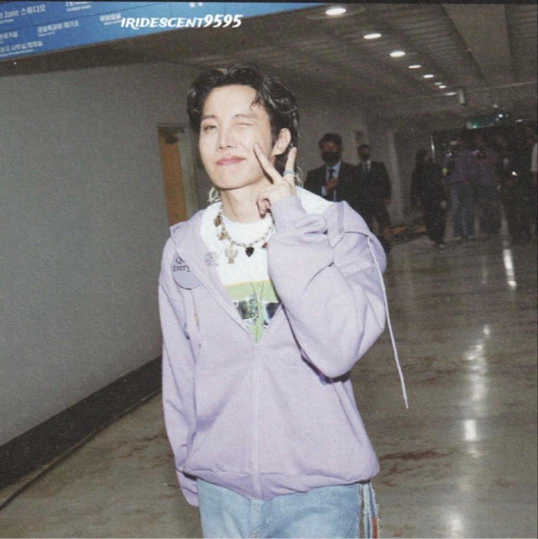 BTS Yet To Come in Busan ジップアップ パーカー 新品