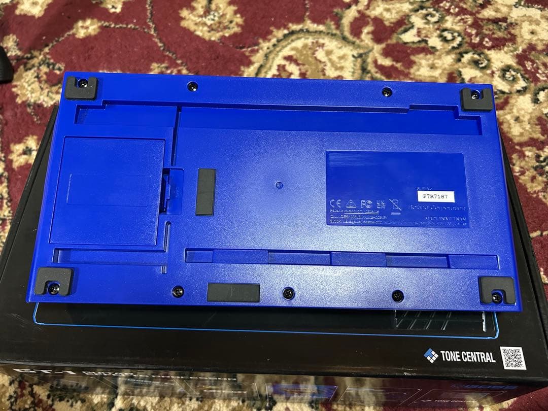 BOSS GT-1 アダプタ付き　美品　保障期間内