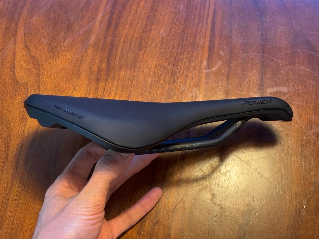 Specialized Power Expert サドル 143mm