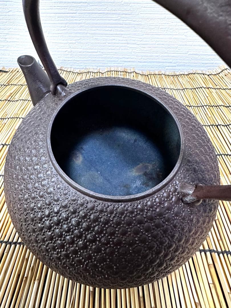 ほぼ未使用、美品　岩手県奥州水沢幸工芸　現代の名工 佐藤勝久造　１５型　南部鉄瓶