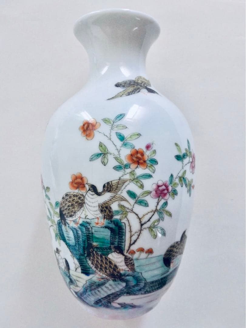 清朝乾隆宮廷琺琅彩竹菊鹌鹑图瓶 稀少芸術珍品 （上海博物館監製）