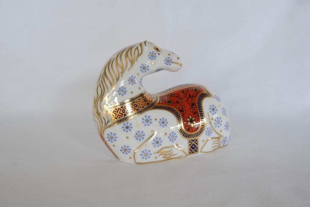 お値下げしました。ロイヤル・クラウンダービー製 馬の陶器置物